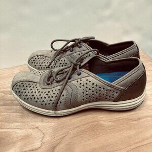 Aravon Betty-AR Leather Sneakers, Women's 8, Casual Lace-Up Stone‎ Tan Cut-Outs